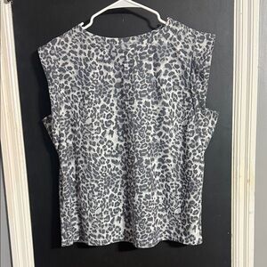 ePretty Chicago Boxy Short Sleeve Tee Size: L